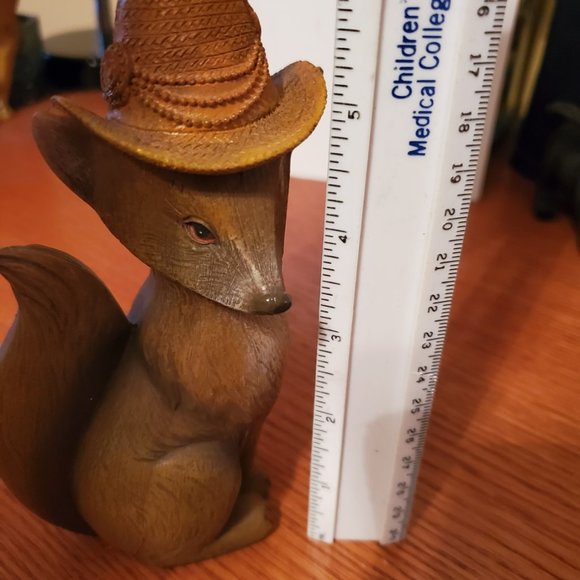 Josie B Foxy Ladies Figurine - Penelope - Picture 4 of 4